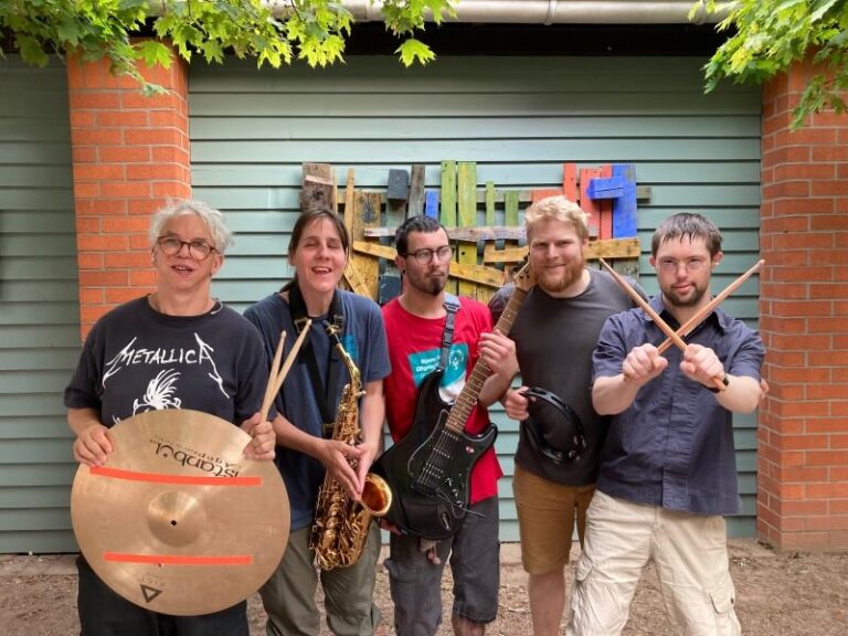 Was eine erfolgreiche Band eben so braucht